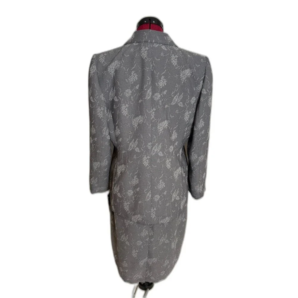 NWT Le Suit Skirt Suit Woman's Size 14P Grey Floral 2-Piece Set Blazer & Skirt